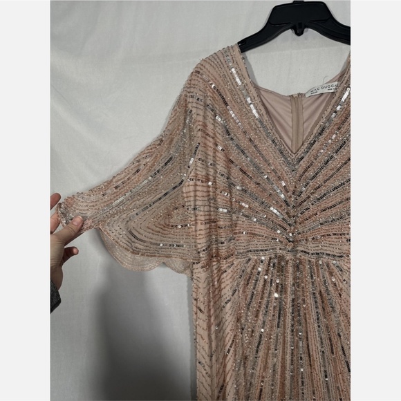 NWT $698 Mac Duggal [ 20 ] Sequined‎ V-Neck Cape Sleeve Column Gown Vintage Rose - Picture 6 of 16